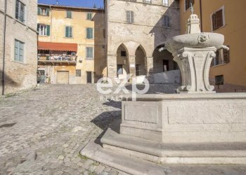 Appartamento Piazza Giuseppe Mazzini, Fossombrone - foto 5