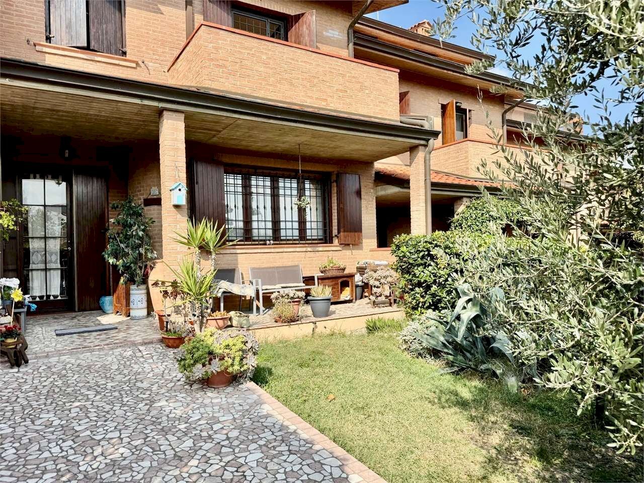 Terraced Villa Castellarano - photo 1