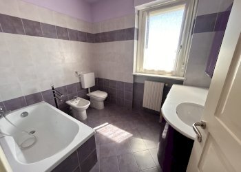 Three-room apartment Alba - photo 11
