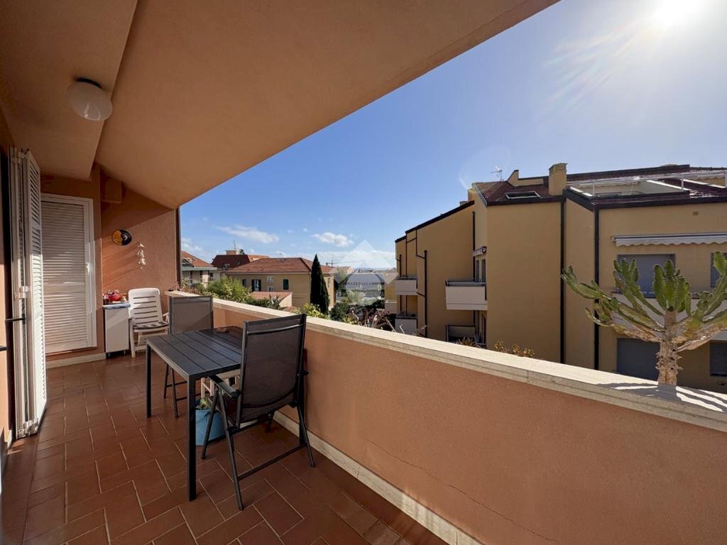 Three-room apartment Via Gozzano, Loano - photo 2