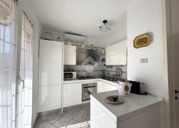 Three-room apartment Via Gozzano, Loano - photo 14