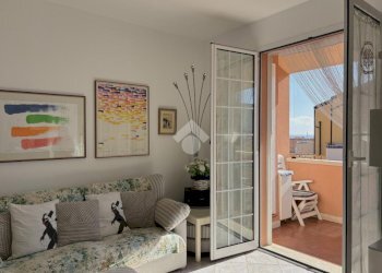 Three-room apartment Via Gozzano, Loano - photo 10