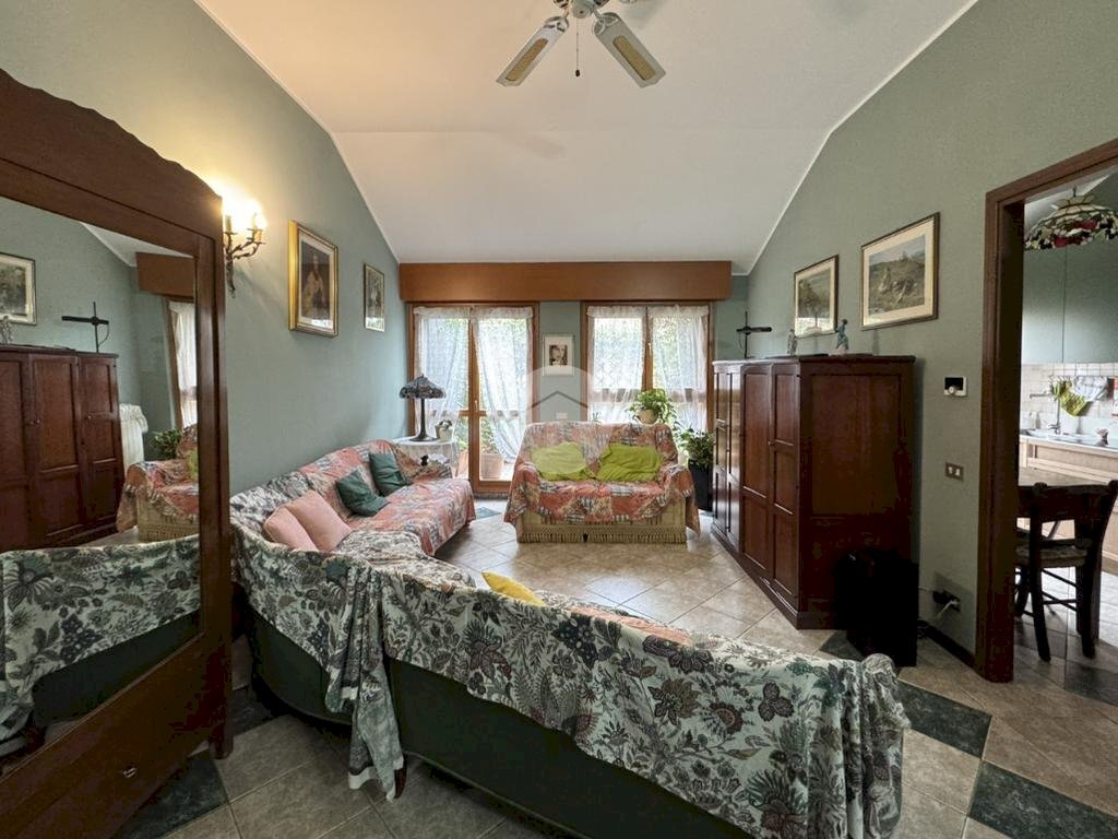 Three-room apartment Via Pietro Ghidoli, Vittuone - photo 1