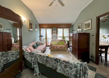 Three-room apartment Via Pietro Ghidoli, Vittuone - photo 1