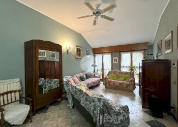 Three-room apartment Via Pietro Ghidoli, Vittuone - photo 2