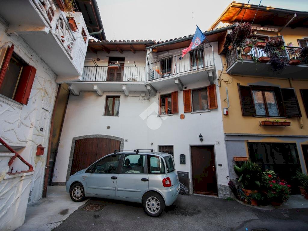 Semi-detached house Via Roberto, San Benigno Canavese - photo 2