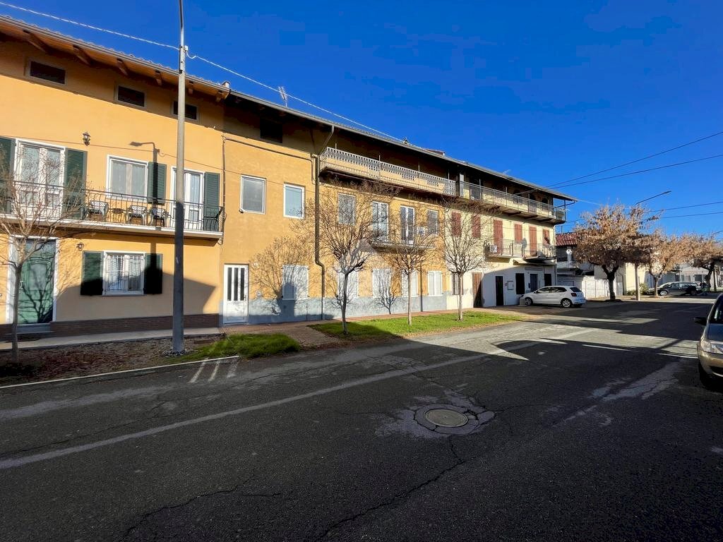 Casa indipendente Viale Massimo D'Azeglio, San Giusto Canavese - foto 2