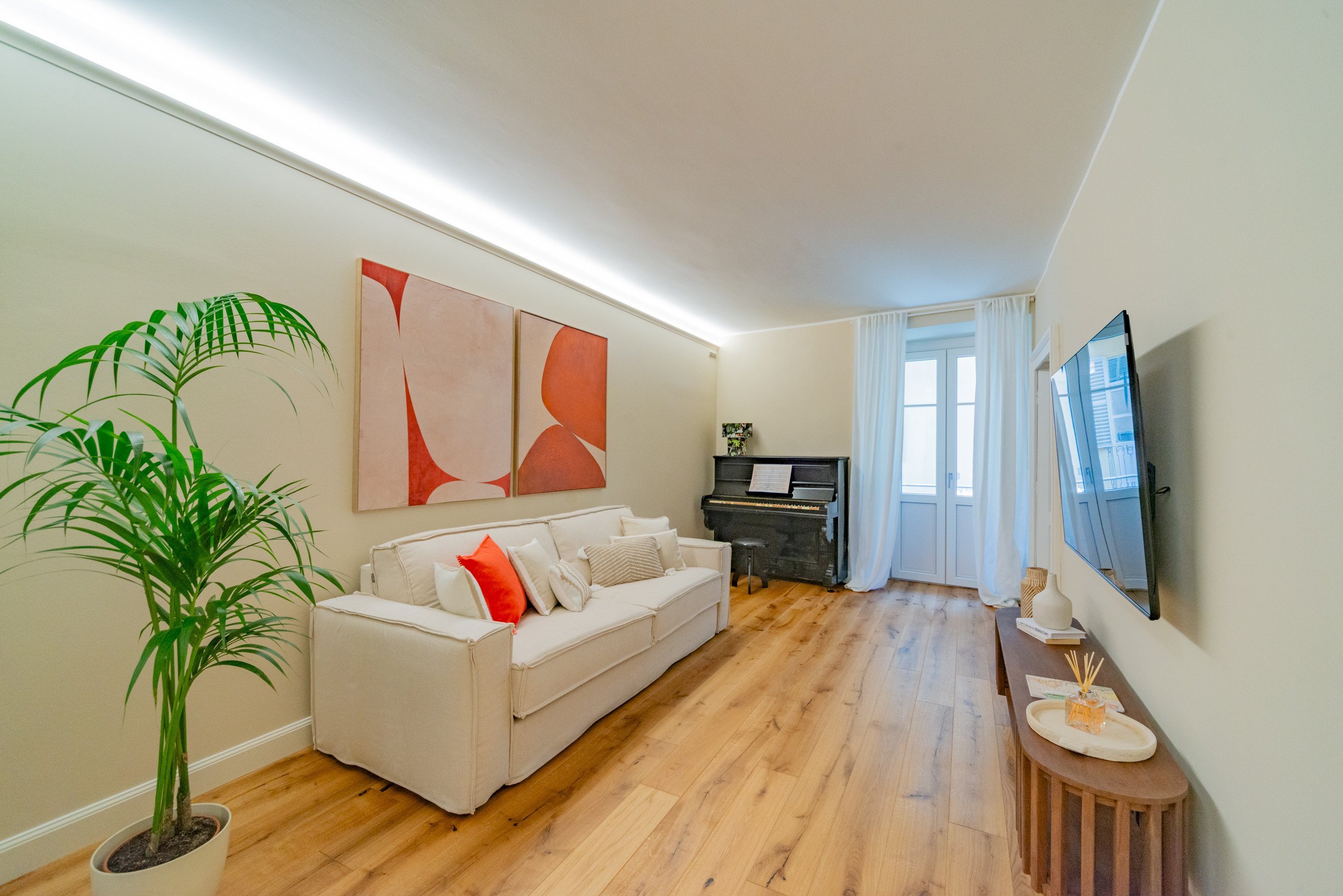 Three-room apartment Via Roma, Cuneo (neighborhood Centro Storico) - photo 2