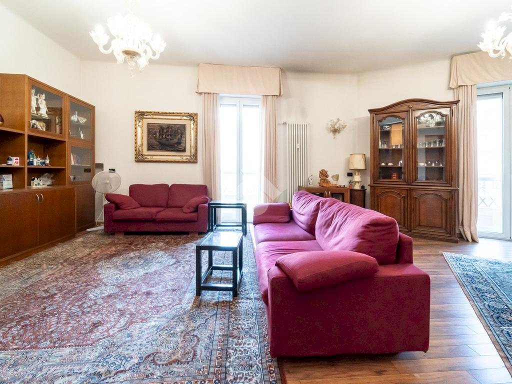 Quadrilocale Viale Emilio Caldara, Milano - foto 1