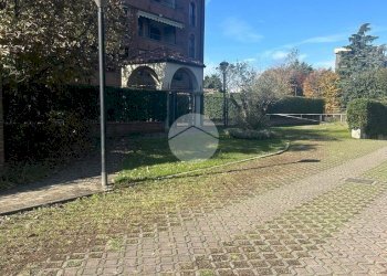 Box Via Broggini, Milano (zona Baggio) - foto 1