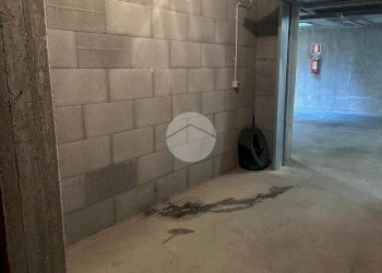 Box Via Broggini, Milano (zona Baggio) - foto 8