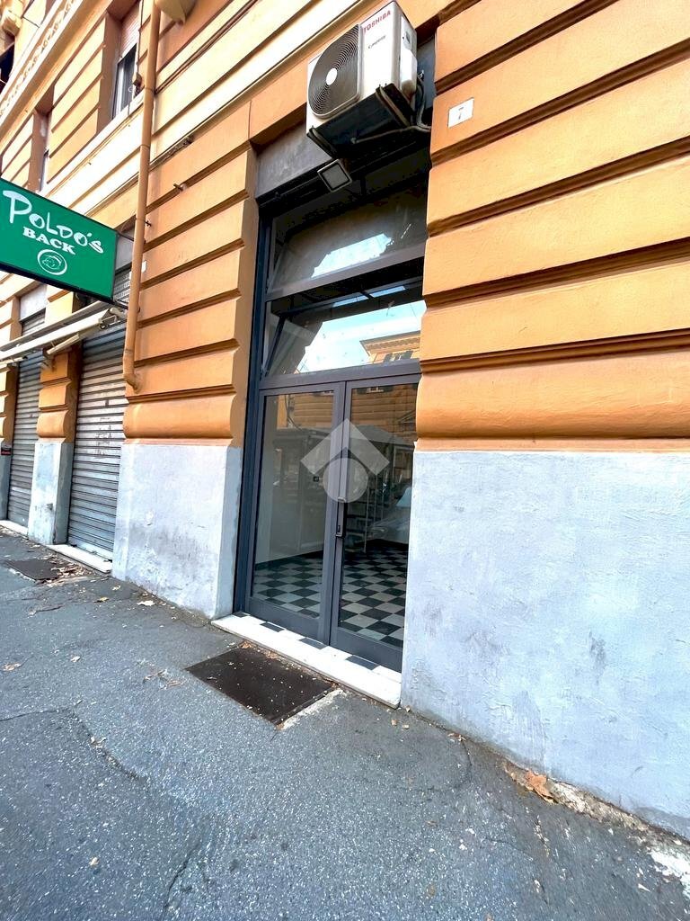 Shop Via Pisacane, Genova (neighborhood Foce) - photo 3
