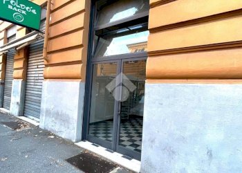 Negozio Via Pisacane, Genova (zona Foce) - foto 3