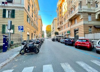 Negozio Via Pisacane, Genova (zona Foce) - foto 14