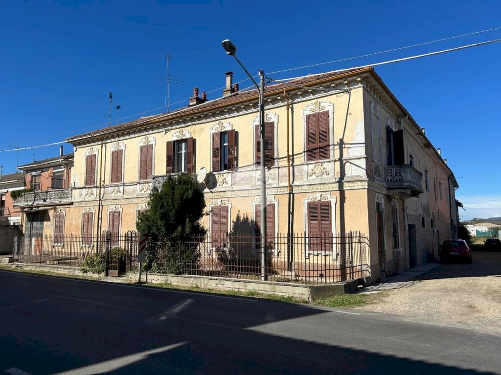 Stable - Palace Via Casale, Castell'Alfero - photo 1
