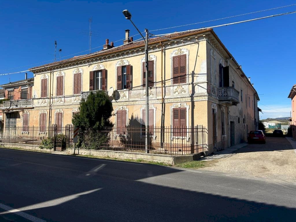 Stable - Palace Via Casale, Castell'Alfero - photo 3