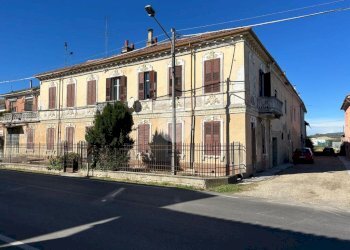 Stable - Palace Via Casale, Castell'Alfero - photo 3