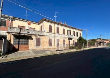 Stable - Palace Via Casale, Castell'Alfero - photo 4