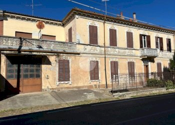 Stable - Palace Via Casale, Castell'Alfero - photo 5