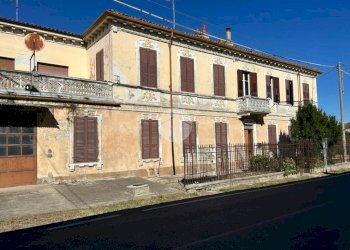 Stable - Palace Via Casale, Castell'Alfero - photo 6