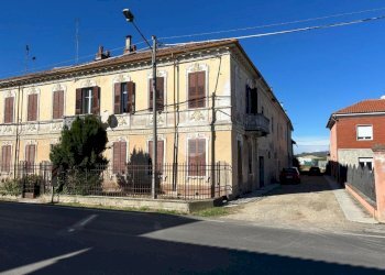 Stable - Palace Via Casale, Castell'Alfero - photo 7
