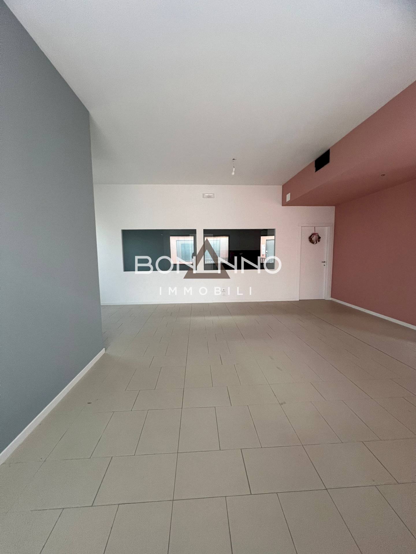 Foto 3 - Office Via Circonvallazione est
 
1, Castelfranco Veneto - photo 3