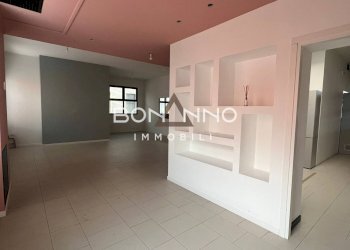 Foto 1 - Office Via Circonvallazione est
 
1, Castelfranco Veneto - photo 1