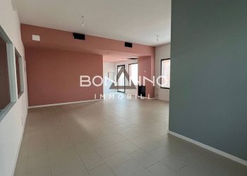 Foto 2 - Office Via Circonvallazione est
 
1, Castelfranco Veneto - photo 2