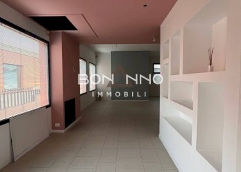 Foto 4 - Office Via Circonvallazione est
 
1, Castelfranco Veneto - photo 4