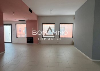 Foto 6 - Office Via Circonvallazione est
 
1, Castelfranco Veneto - photo 6