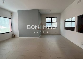 Foto 8 - Office Via Circonvallazione est
 
1, Castelfranco Veneto - photo 7