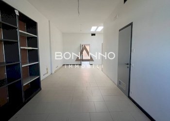 Foto 17 - Office Via Circonvallazione est
 
1, Castelfranco Veneto - photo 16