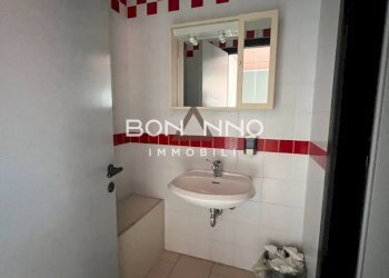 Foto 20 - Office Via Circonvallazione est
 
1, Castelfranco Veneto - photo 19