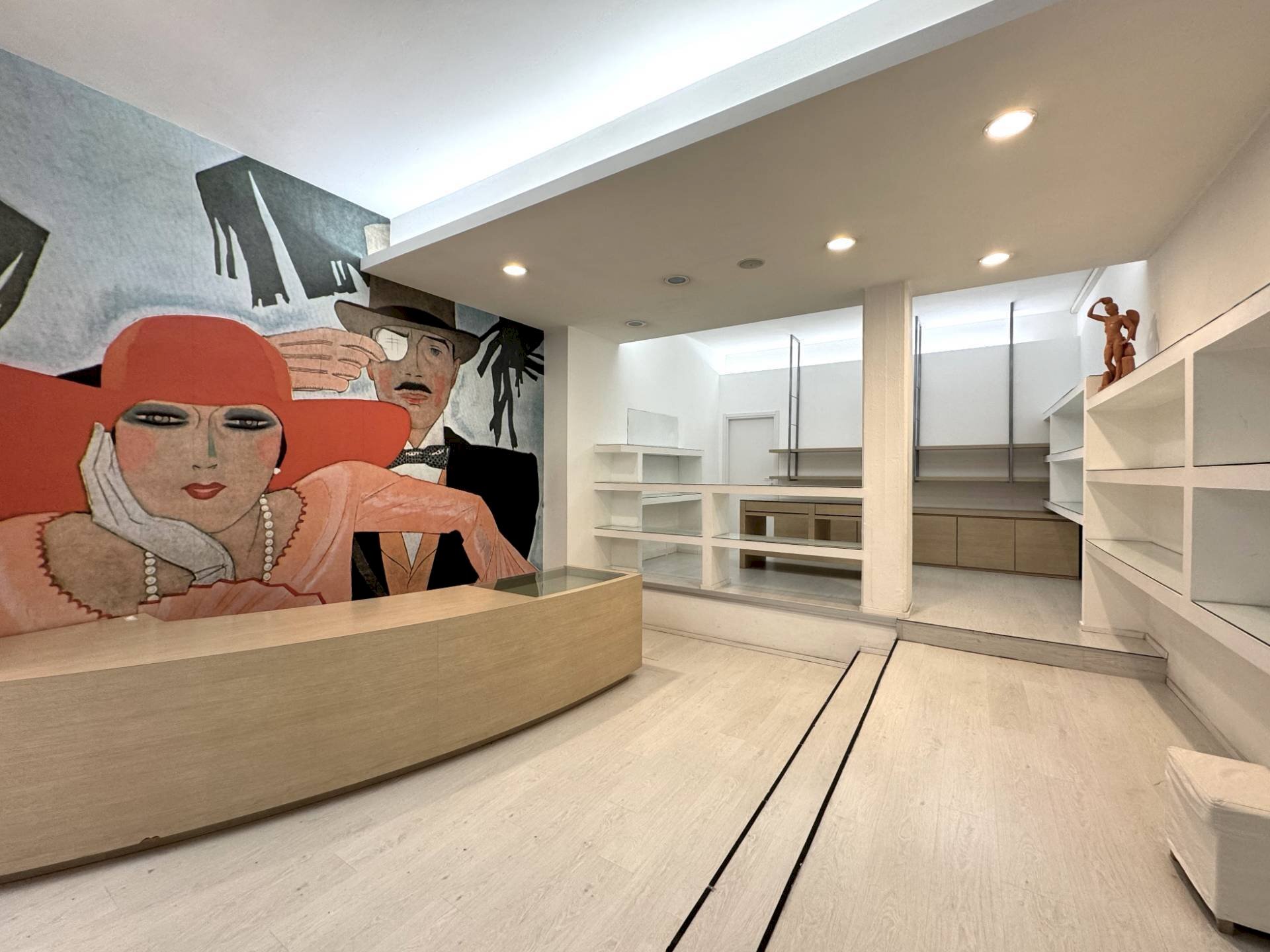 Foto 2 - Commercial Premises PIAZZA GIAMBATTISTA MILIANI, Fabriano - photo 2