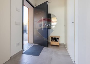 Hall / corridoio - Villa via san carpofaro
 
13, Clivio - foto 3