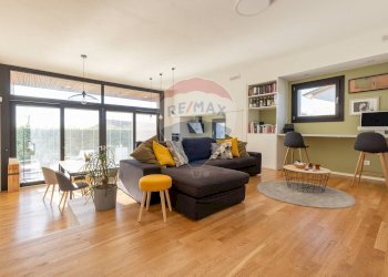 Sala da pranzo - Villa via san carpofaro
 
13, Clivio - foto 4