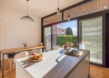 Sala da pranzo - Villa via san carpofaro
 
13, Clivio - foto 10