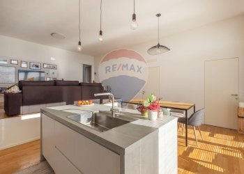 Cucina - Villa via san carpofaro
 
13, Clivio - foto 12