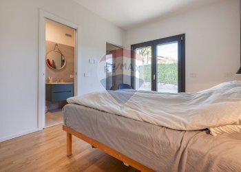 Camera / camera da letto - Villa via san carpofaro
 
13, Clivio - foto 19