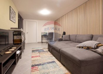 Taverna - Villa via san carpofaro
 
13, Clivio - foto 27