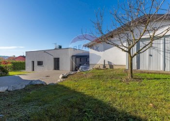 Casa all\'aperto - Villa via san carpofaro
 
13, Clivio - foto 30