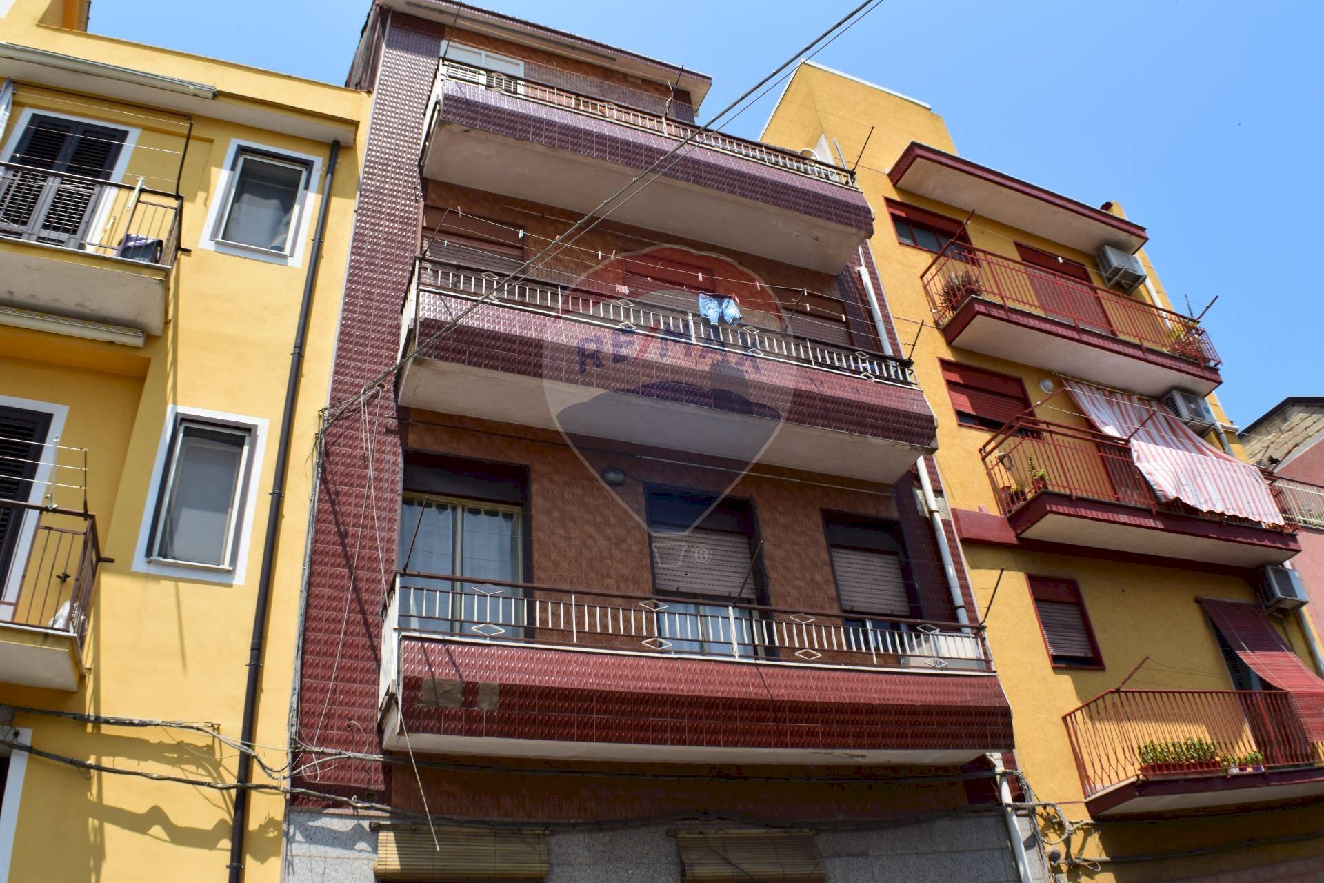 Edificio all\'aperto - Three-room apartment Via Agnone
 
117, Lentini - photo 2
