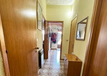 Hall / corridoio - Trilocale Via Agnone
 
117, Lentini - foto 6