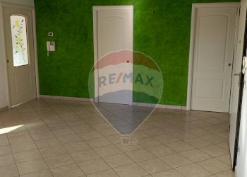 Stanza vuota - Appartamento Via Pò
 
19, Santa Maria di Licodia - foto 3