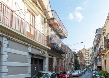 Edificio all\'aperto - Casa indipendente Via Abate Ferrara
 
35, Catania - foto 2