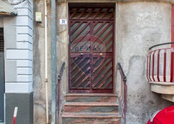 Scale - Casa indipendente Via Abate Ferrara
 
35, Catania - foto 3