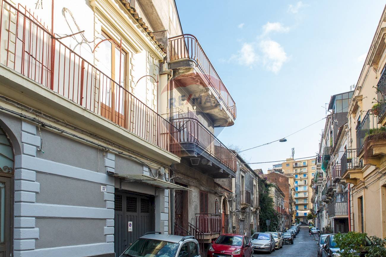 Edificio all\'aperto - Casa semi indipendente Catania - foto 2