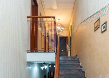 Scale - Casa semi indipendente Catania - foto 6