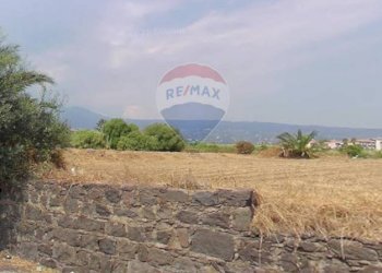 Vista delle montagne - Terreno edificabile strada 28 Mario Carbonaro
sn, Riposto - foto 12