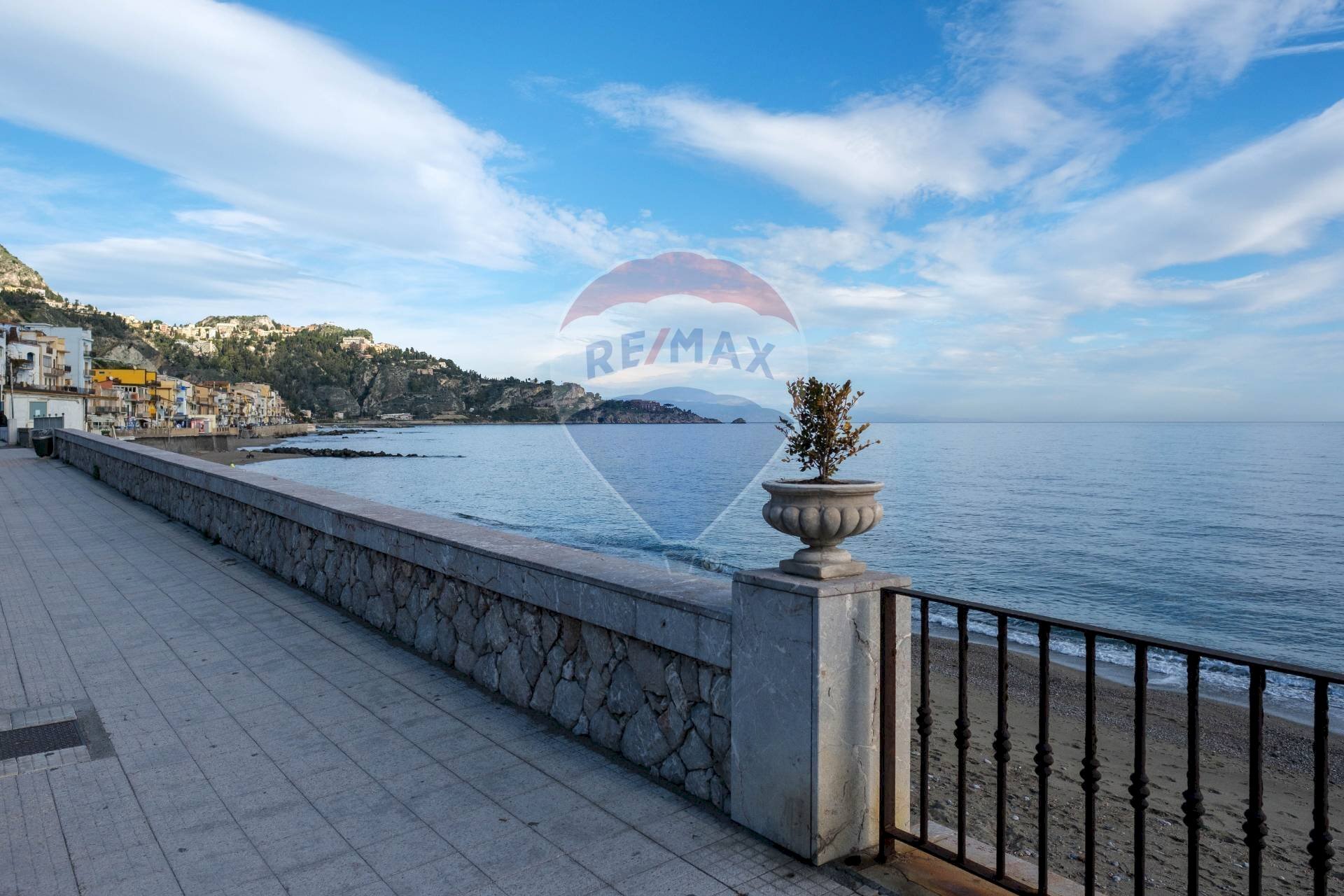 Foto 1 - Casa indipendente VICOLO DEI FABBRI FERRAI
 
13, Giardini-Naxos - foto 1